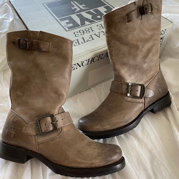 FRYE Veronica Short Boot - Picture 2 of 9